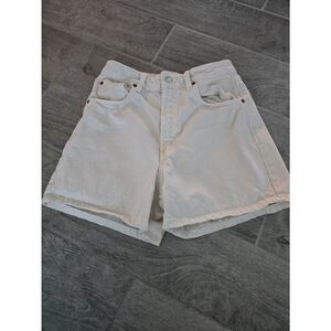 Women's Zara High Waisted Jeans‎ Shorts Off White Size 6